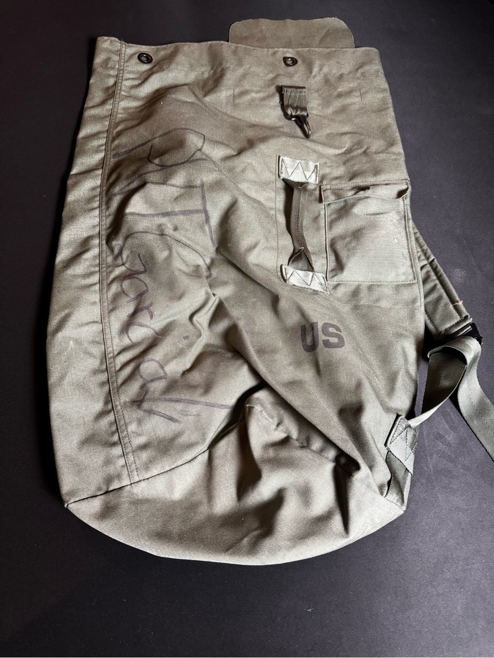 Genuine US Military Surplus 2-Strap Duffel Bag Olive Drab OD Green  USGI